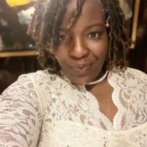 Meet your Posher, Renee